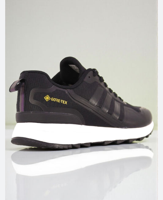 : "Adidas Gore-Tex Originals : Le 'Classique' du Flow à Dakar ! 🇸🇳👟"