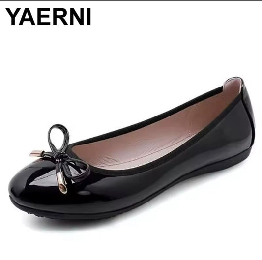 : Ballerines "Classe & Discrétion" – L'indispensable de la Sénégalaise moderne.