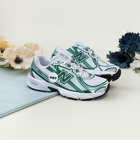 New Balance 740 "Tech Runner" – L’Élégance Rétro-Moderne à Dakar
