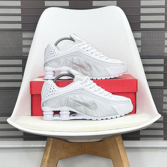 Nike Shox : L'Icône du Futurisme et de l'Amorti Mécanique