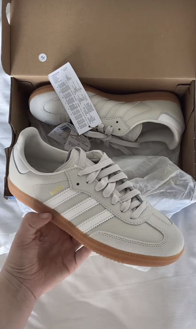 Chaussure de fille moderne