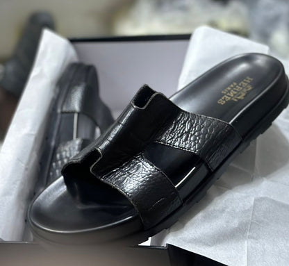 Sandales Homme Style Hermès Izmir – Cuir Noir Texturé Crocodile