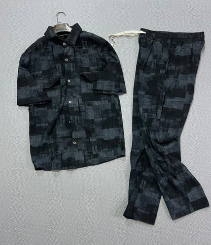 L'Ensemble "Indigo Damier" – Élégance Urbaine