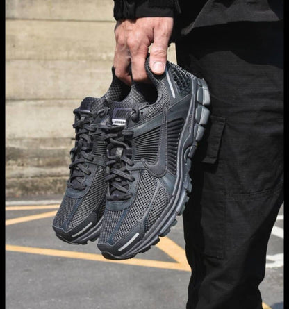 : Nike Zoom Vomero 5 "Dakar Night Edition"
Description