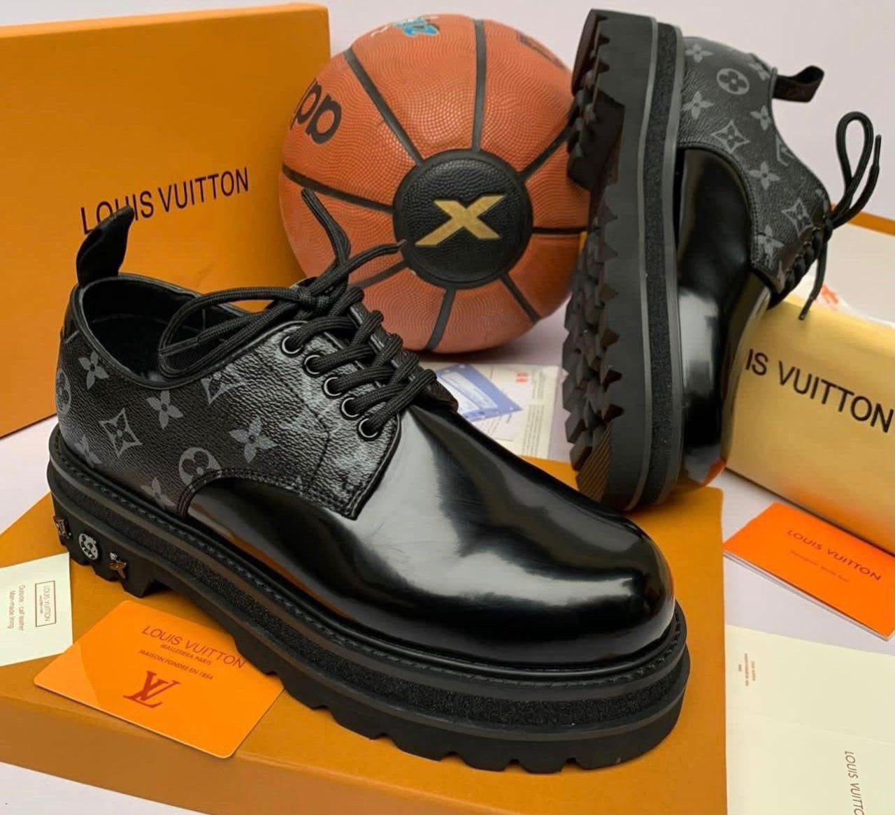 Chaussures Classiques Homme – Élégance et Confort