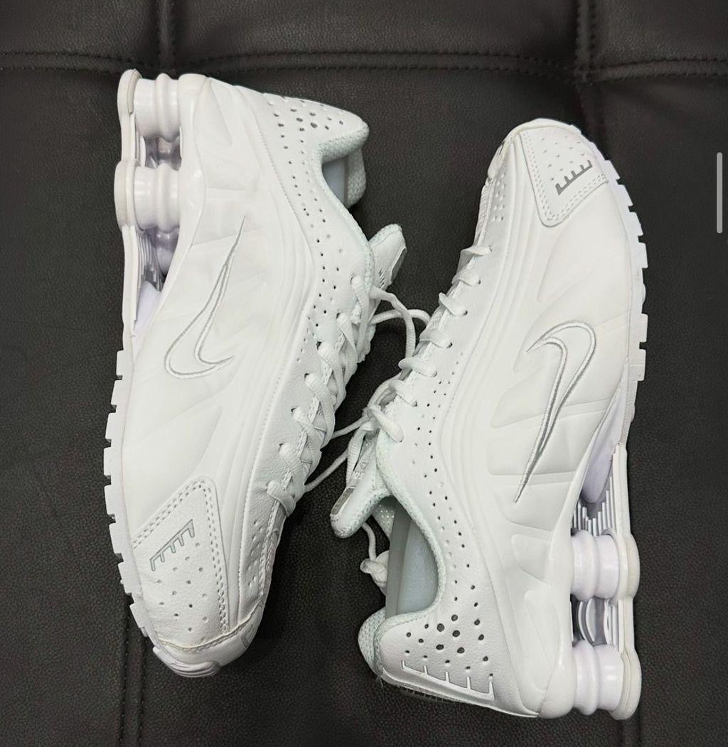 ⚡️ Nike Shox R4 "Triple White" – Édition Limitée ⚡️