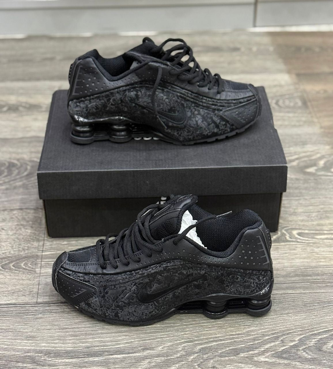 Nike Shox : L'Icône du Futurisme et de l'Amorti Mécanique
