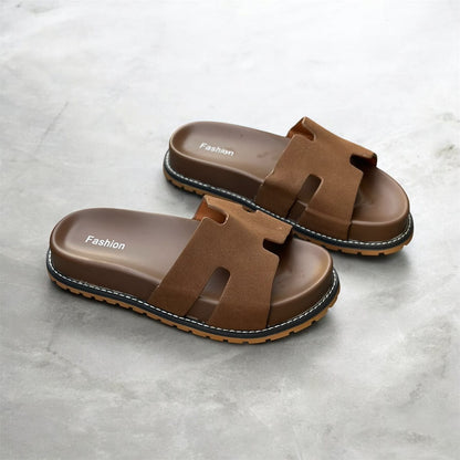 Sandales Claquettes Style "H" Marron pour Homme – Collection Été
