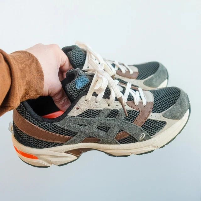 ASICS x HAL Studios Gel-1130 "Earth" – L'Équilibre Parfait entre Sport & Lifestyle