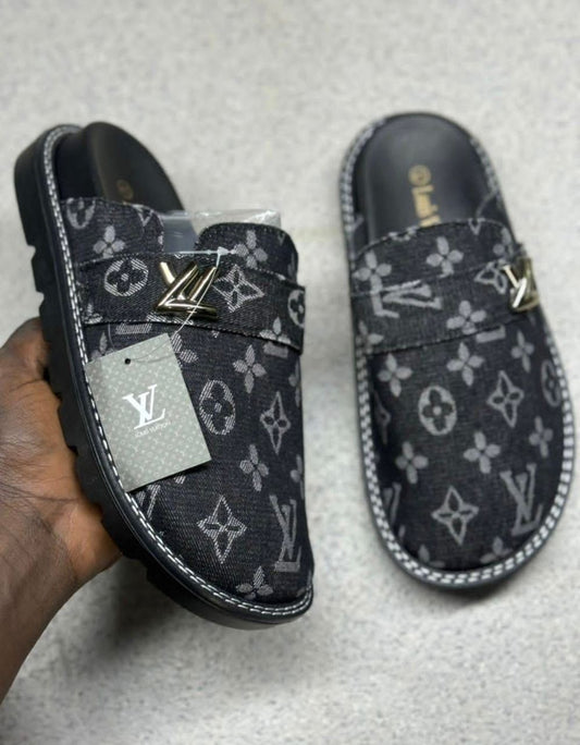: Babouches Artisanales en Cuir : L'Élégance de la Tradition à vos Pieds