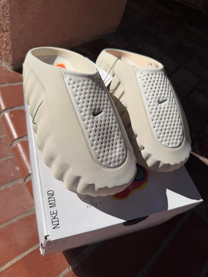 Nike Mind 001