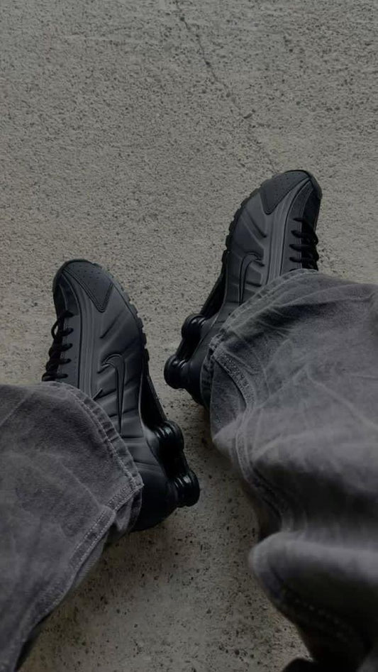 Chaussure Nike Shox Noir – Confort & Style Premium