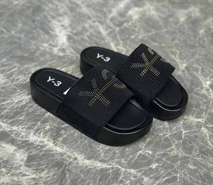 : Claquettes Plateformes Y-3 à Strass – Collection Multicolore