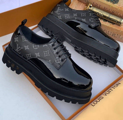 Chaussures Classiques Homme – Élégance et Confort