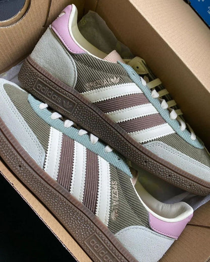Style & Prestige : Adidas Spezial : L'élégance rétro en daim premium.