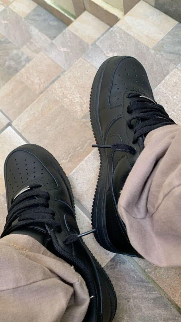 * Le Style Commence par Vos Sneakers