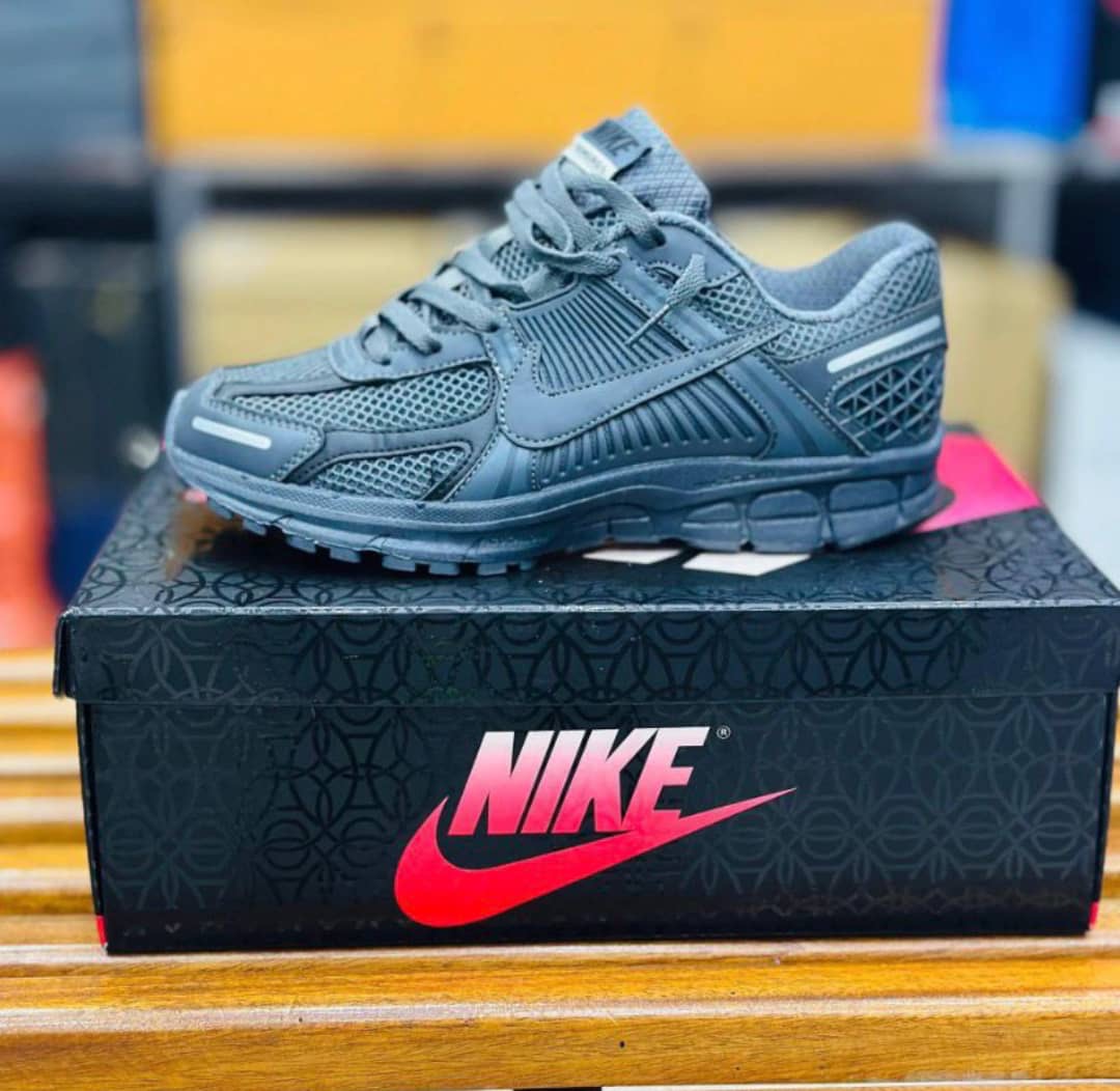 : Nike Zoom Vomero 5 "Dakar Night Edition"
Description