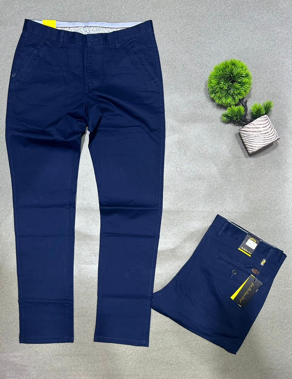Titre : Pantalon Chino Homme - Coupe Slim -