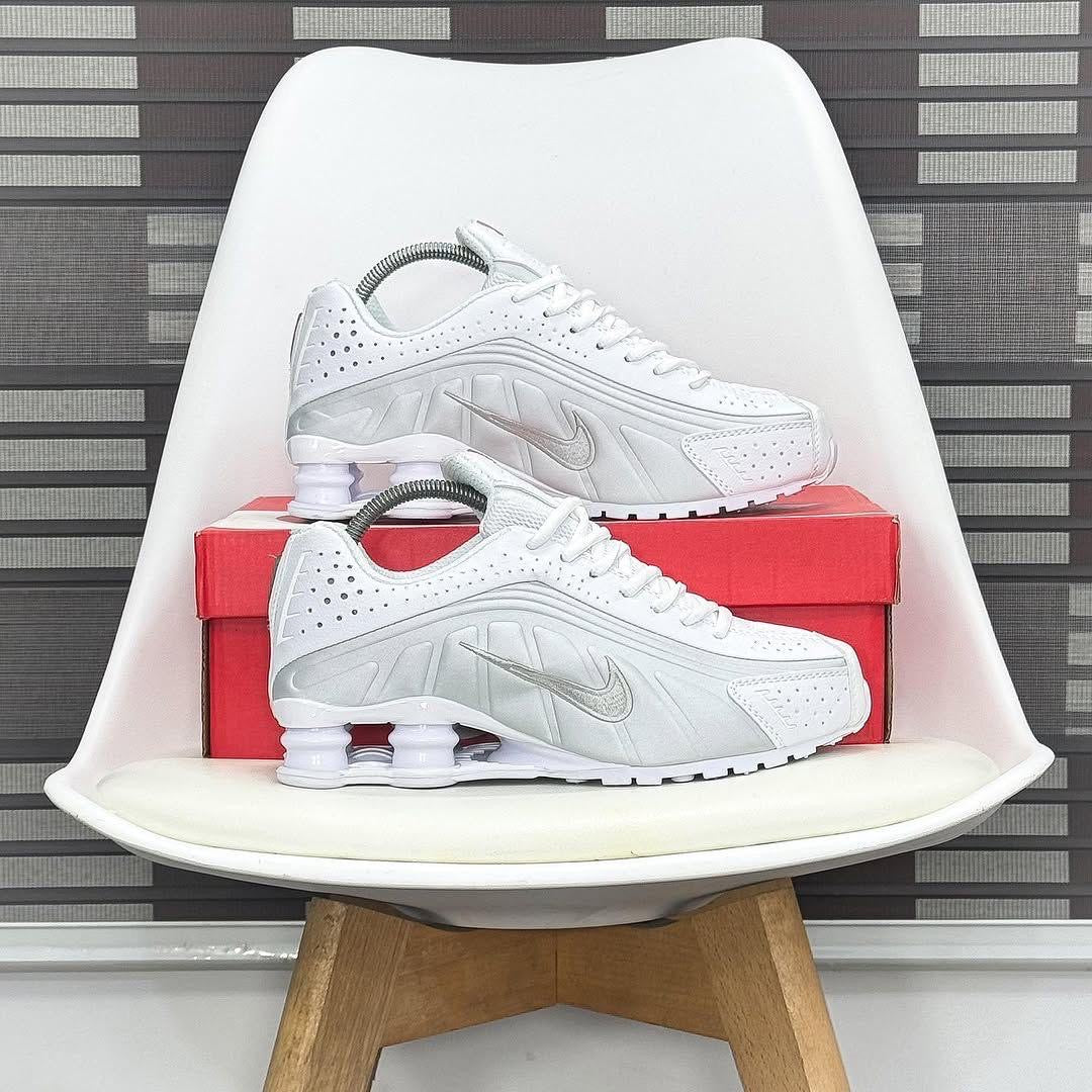 Nike Shox : L'Icône du Futurisme et de l'Amorti Mécanique