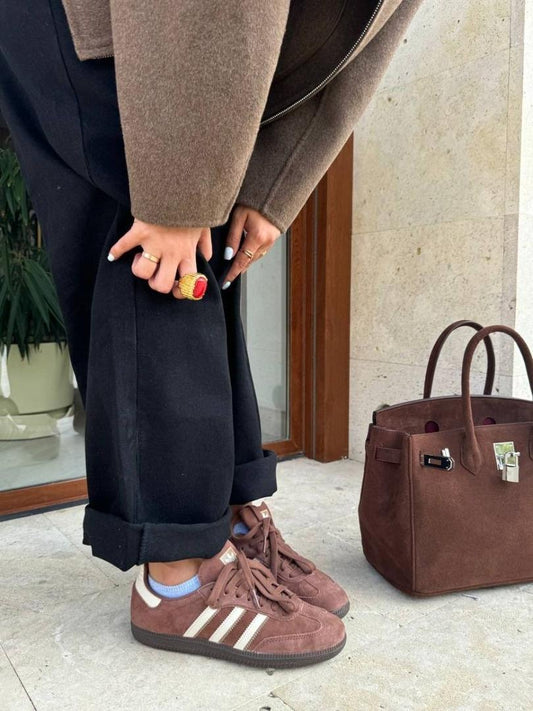 : Adidas Samba OG "Preloved Brown" – Le Vintage Chic pour tes sorties à Dakar.