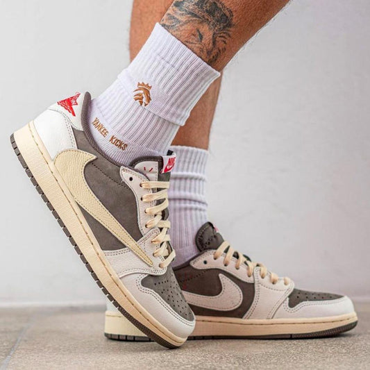 Jordan 1 Low OG x Travis Scott - Reverse Mocha