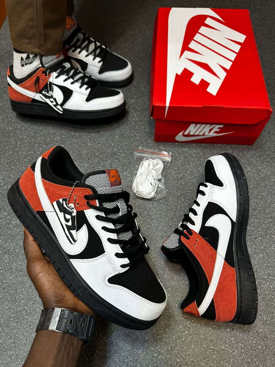 NIKE DUNK