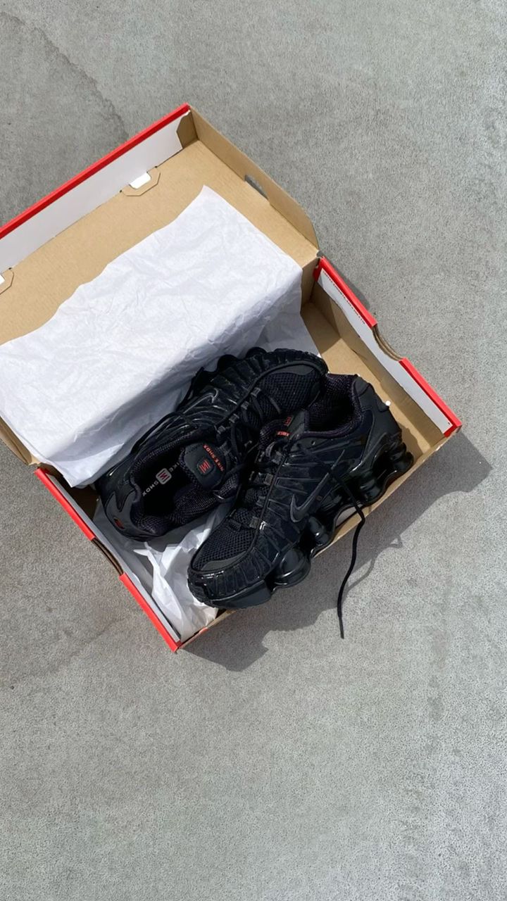 Nike shox full black