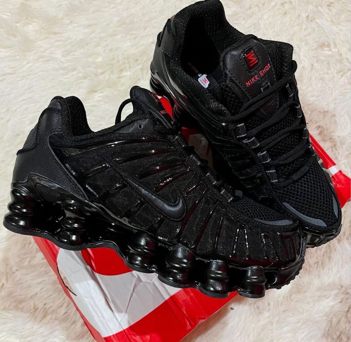 Nike shox full black