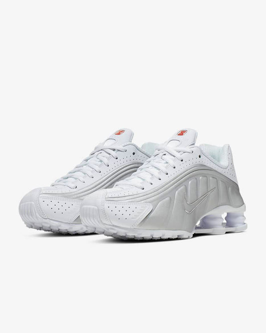 NIKE SHOX