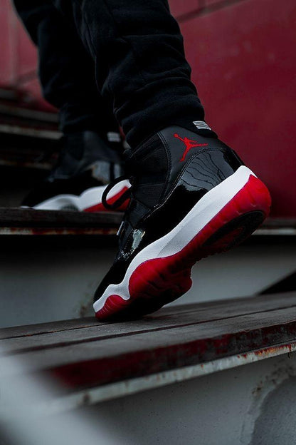 JORDAN 11