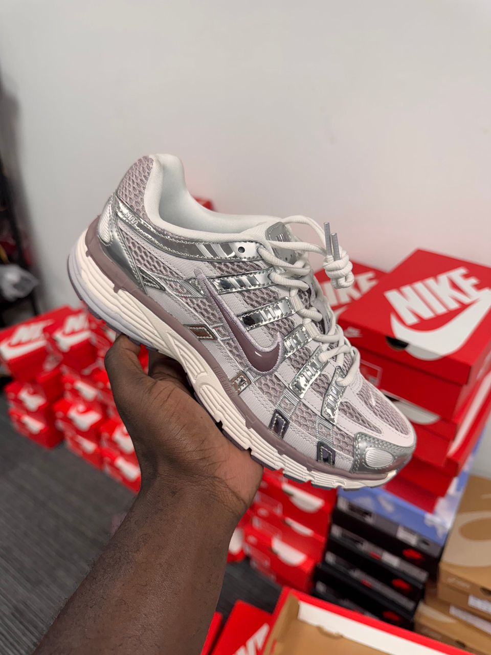 NIKE P 6000