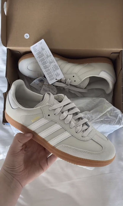 Chaussure de fille moderne
